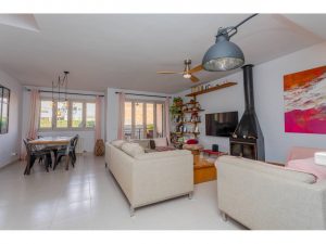 516177_49184104073_2_20241128112149745